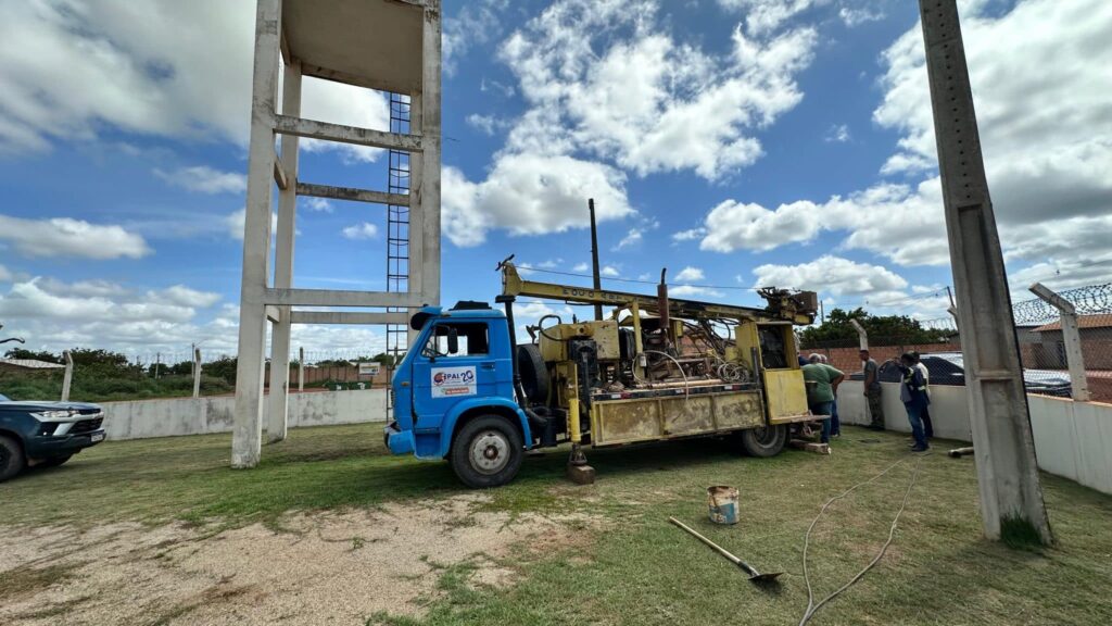 caer-realiza-ajustes-no-sistema-de-abastecimento-do-bairro-joao-de-barro