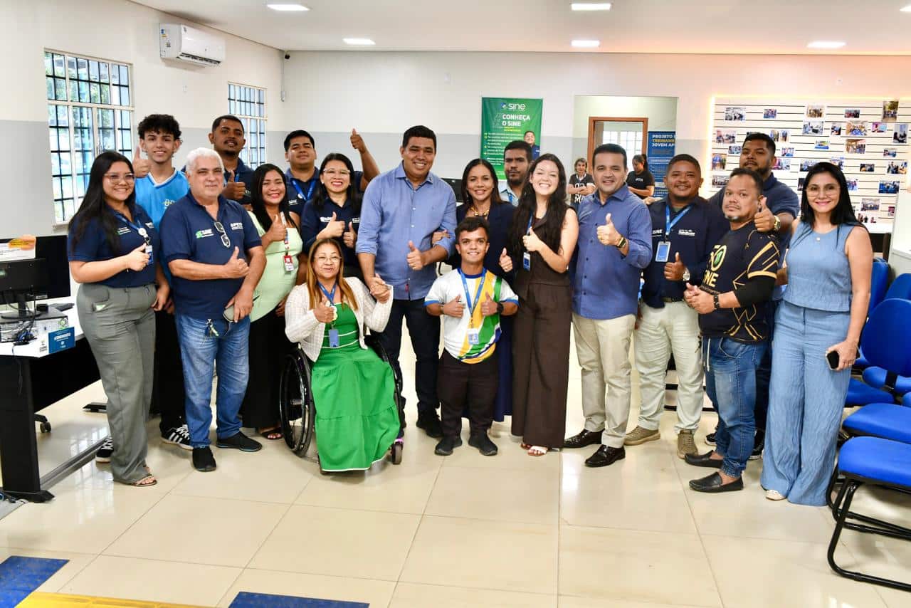 governador-soldado-sampaio-reafirma-continuidade-dos-programas-sociais-em-visita-a-setrabes- 