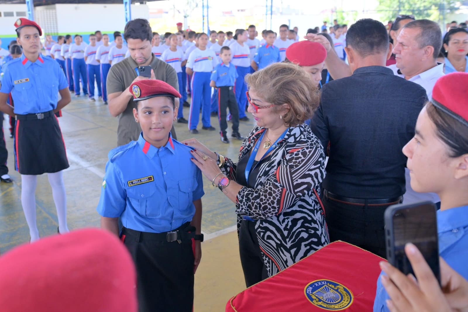 entrega-de-alamares-reconhece-estudantes-e-incorpora-novos-alunos-a-rede-militarizada