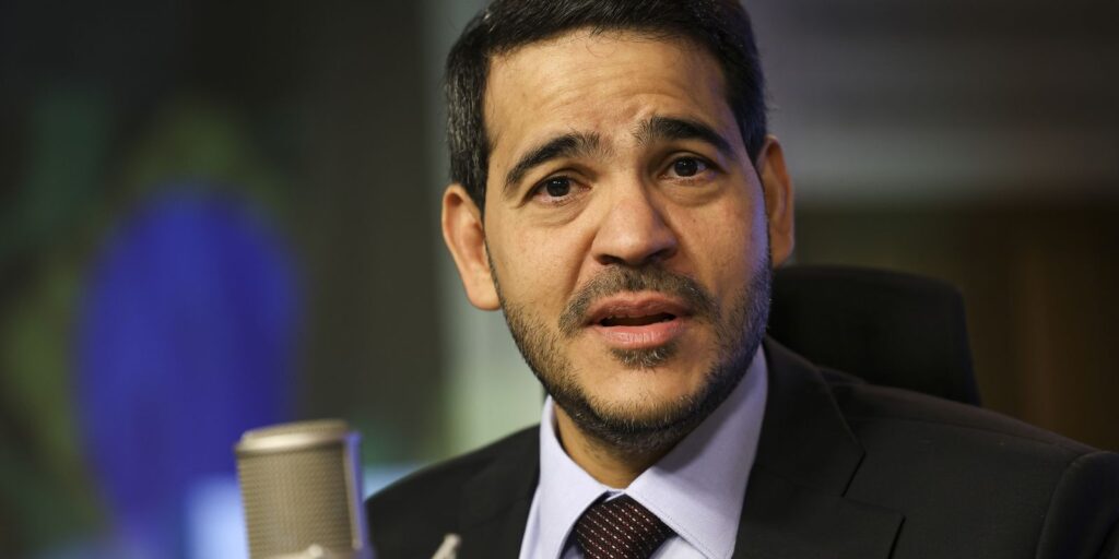 lula-diz-que-vai-indicar-novamente-messias-ao-stf